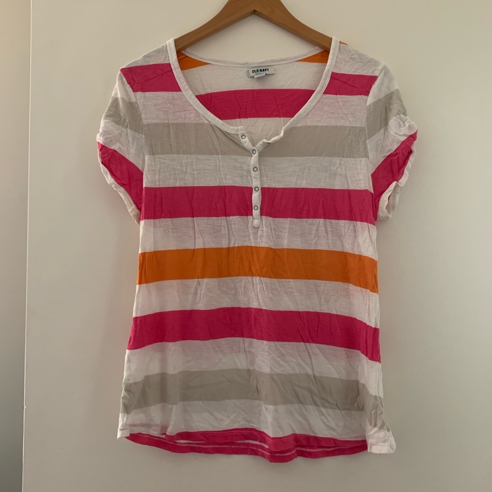 Old navy snap front tee size large